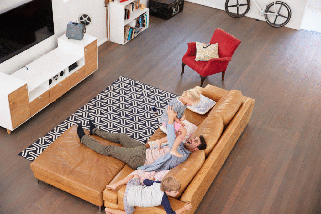 How Much Should I Pay for Someone to Put in Flooring in Houston?
